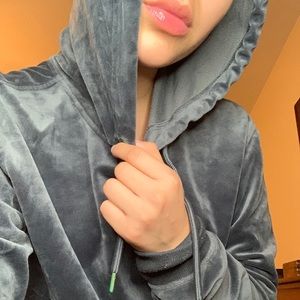 Akademiks suede sweater (: